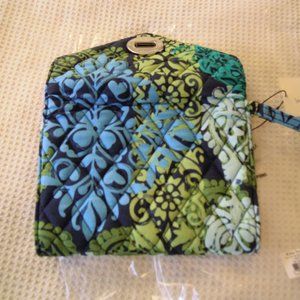 NWT - Vera Bradley Your Turn Smartphone Wristlet